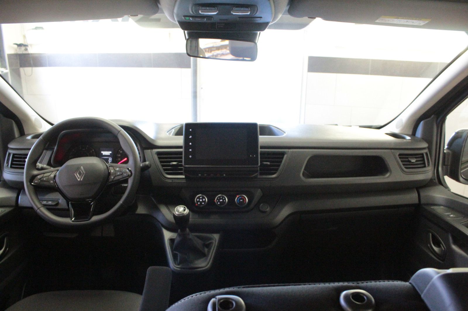 Fahrzeugabbildung Renault Trafic Dci 150 Grdt Evolution *Rollstuhlrampe*