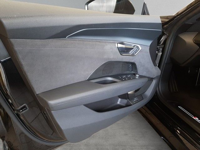 Fahrzeugabbildung Audi RS e-tron GT quattro PANO StdHz Matrix HuD 21"