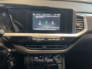 Fotografie 12 des Opel Grandland (X) Grandland 1.2 Enjoy Sitzh. Lenkradh. Carplay M+S