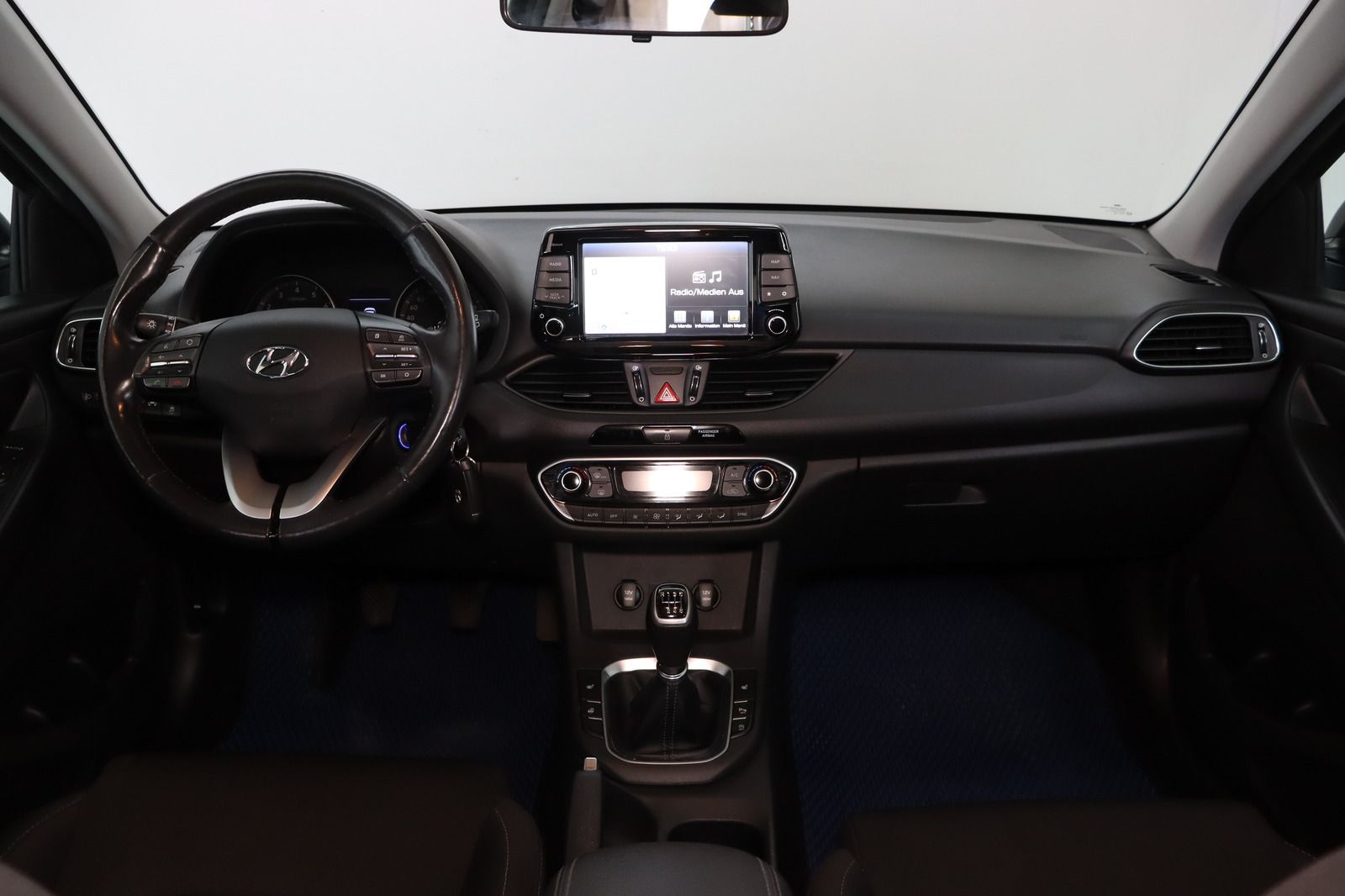 Fahrzeugabbildung Hyundai i30 1.4i * SHZ * Navi * DAB+ * Klima * YES!