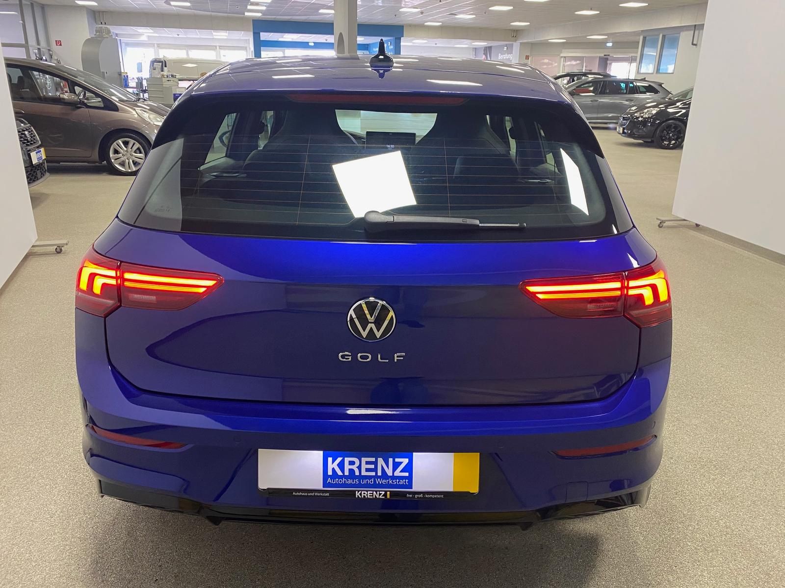 Fahrzeugabbildung Volkswagen Golf 1.5 eTSI R-Line DSG+ACC+360°+HUD+HARMAN KAR
