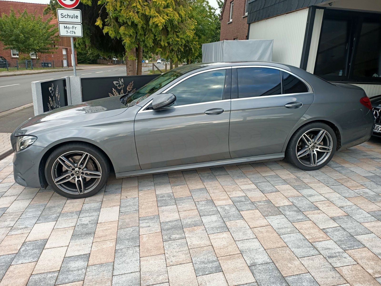 MERCEDES-BENZ E 220 d Autom. -AMG-Line 