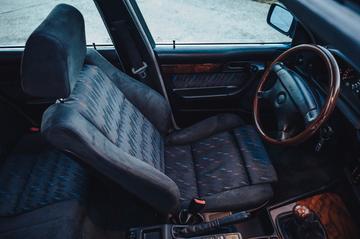 صورة مصغرة 26 لـ 1992 BMW M5