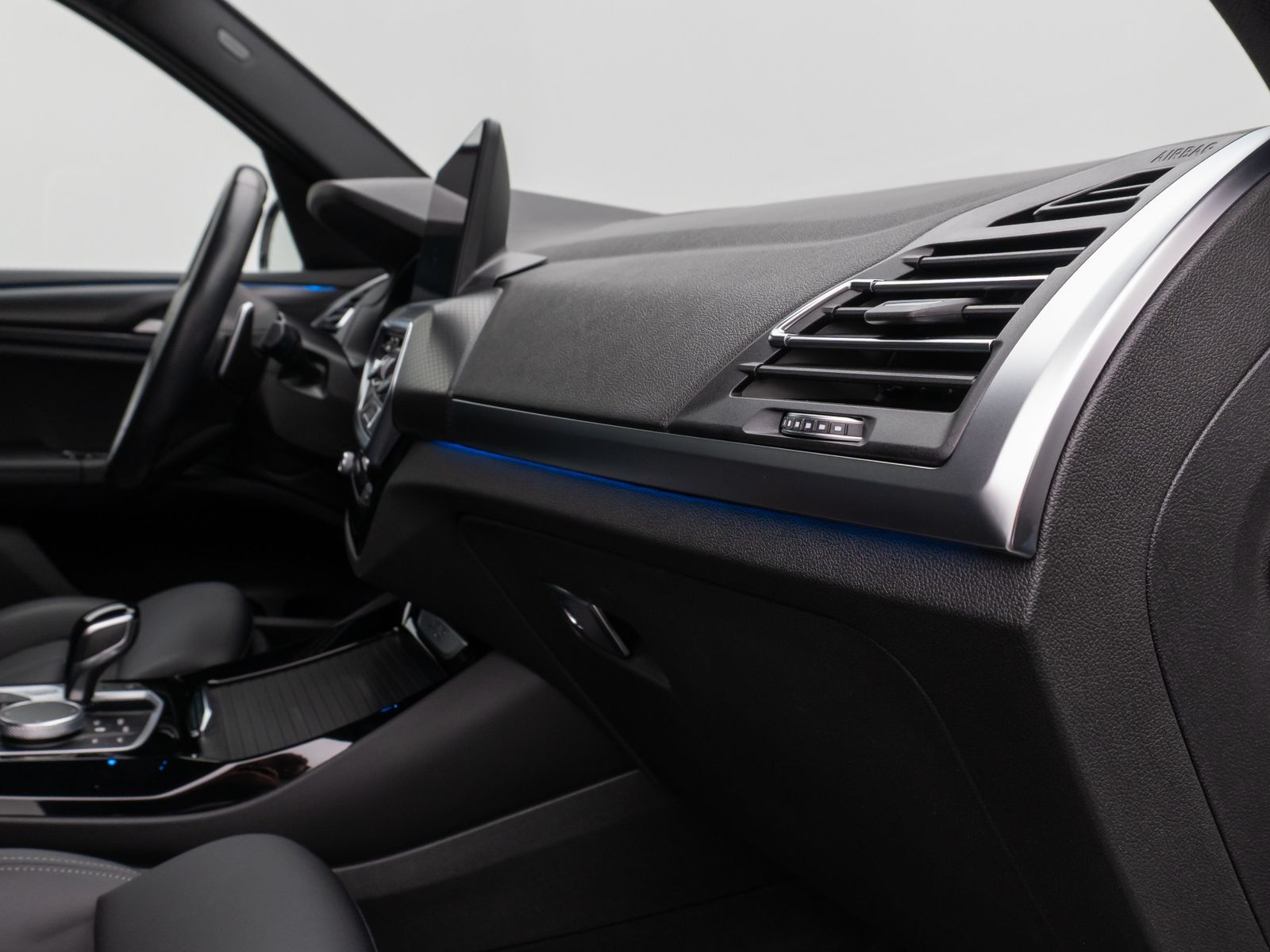 Fahrzeugabbildung BMW X3 xD30e M Sport Kamera DAB HiFi Fernlichtassist