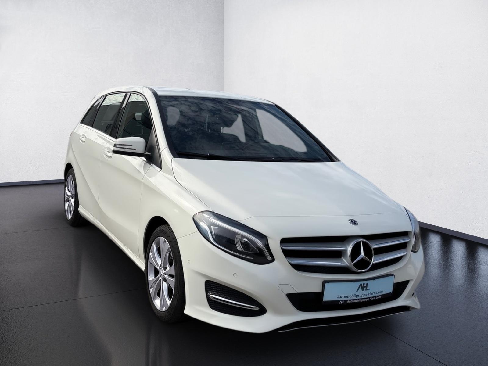 Mercedes-Benz B 180 1.6 L Edition B DSG RFK NAVI SHZ GRA PDC