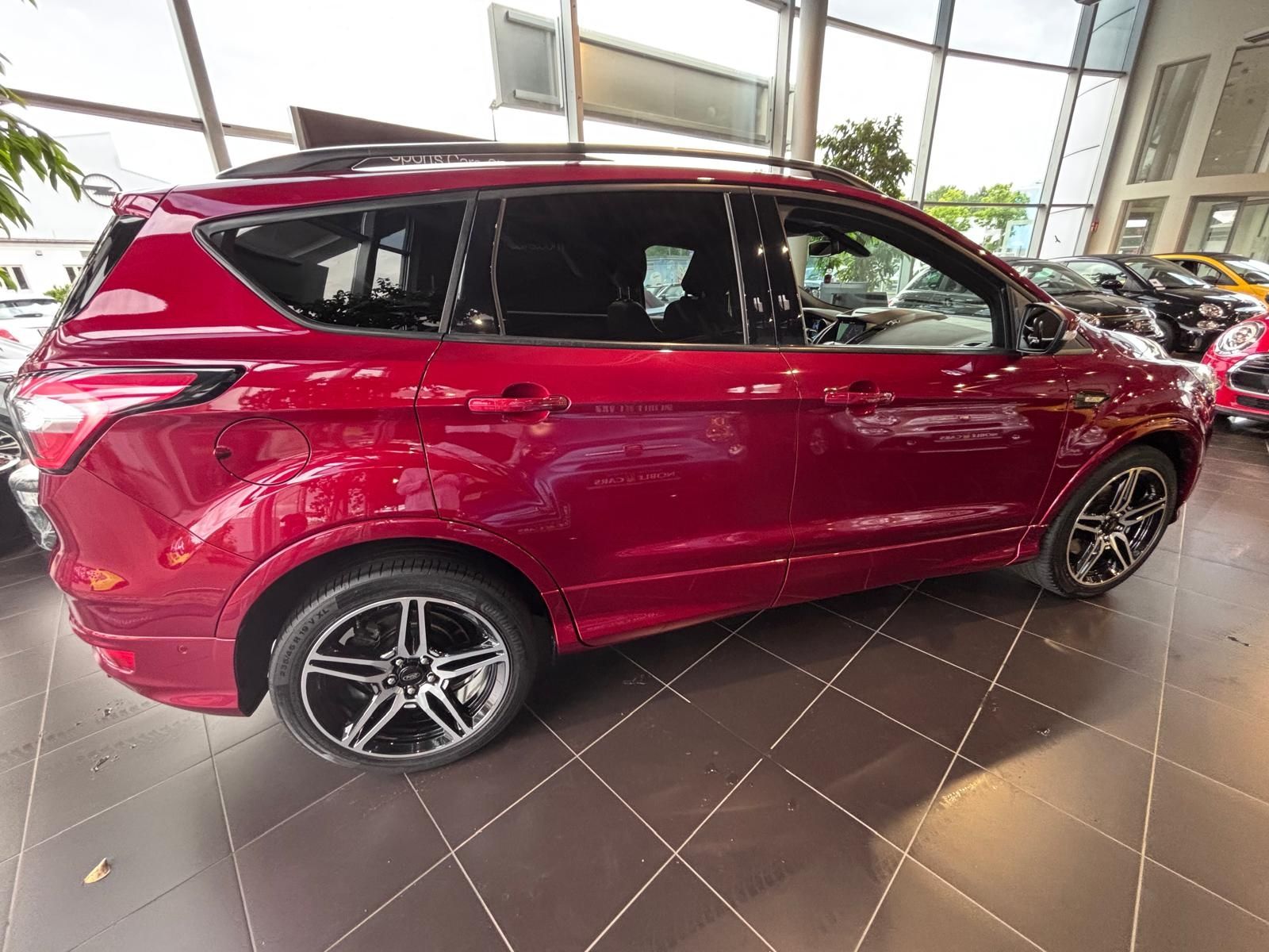Fahrzeugabbildung Ford Kuga ST-Line Allrad SONY XENON NAVI