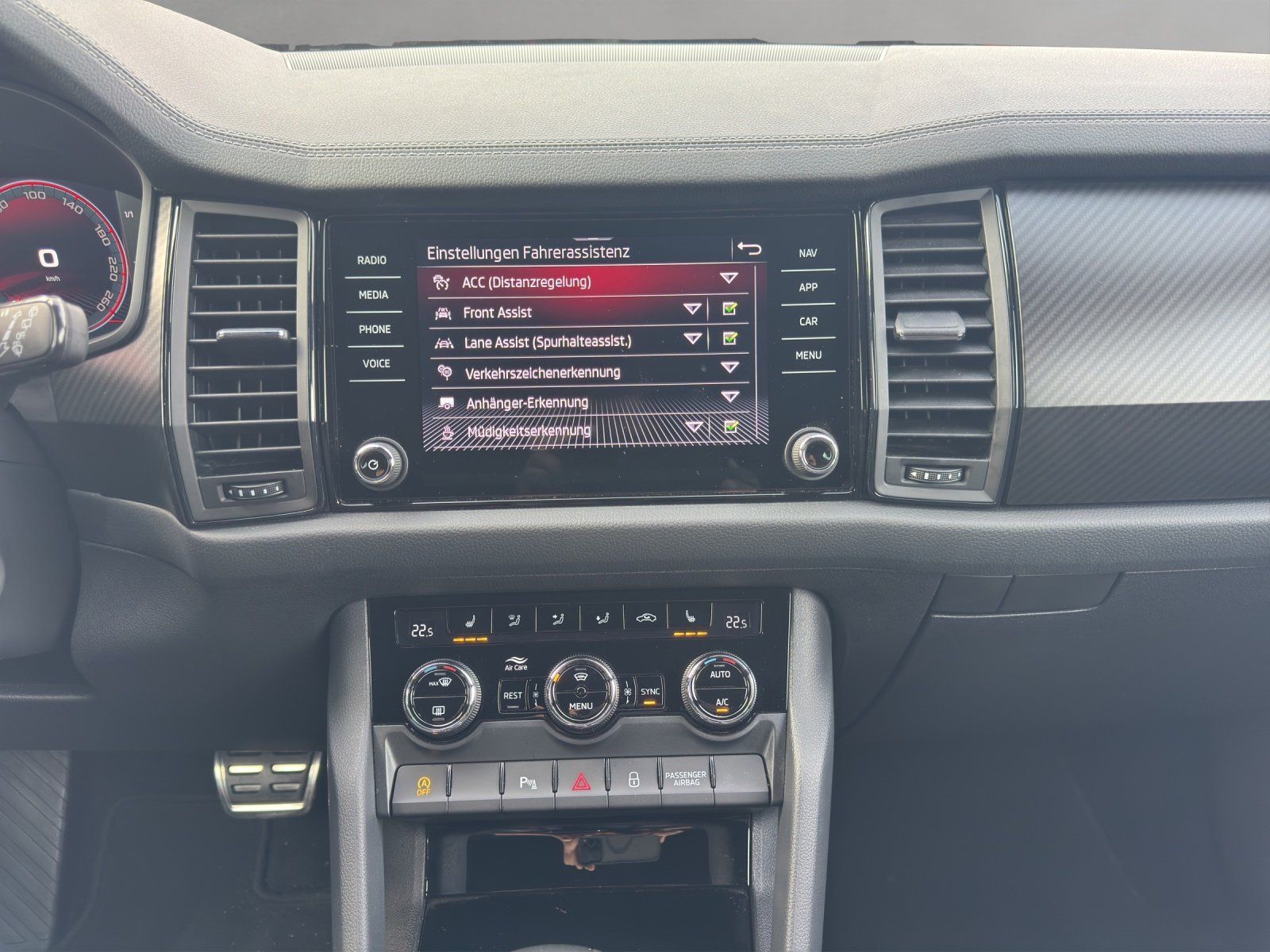 Fahrzeugabbildung SKODA Kodiaq 2.0 TDI Sportline 4x4/AHK/ACC/KAMERA/
