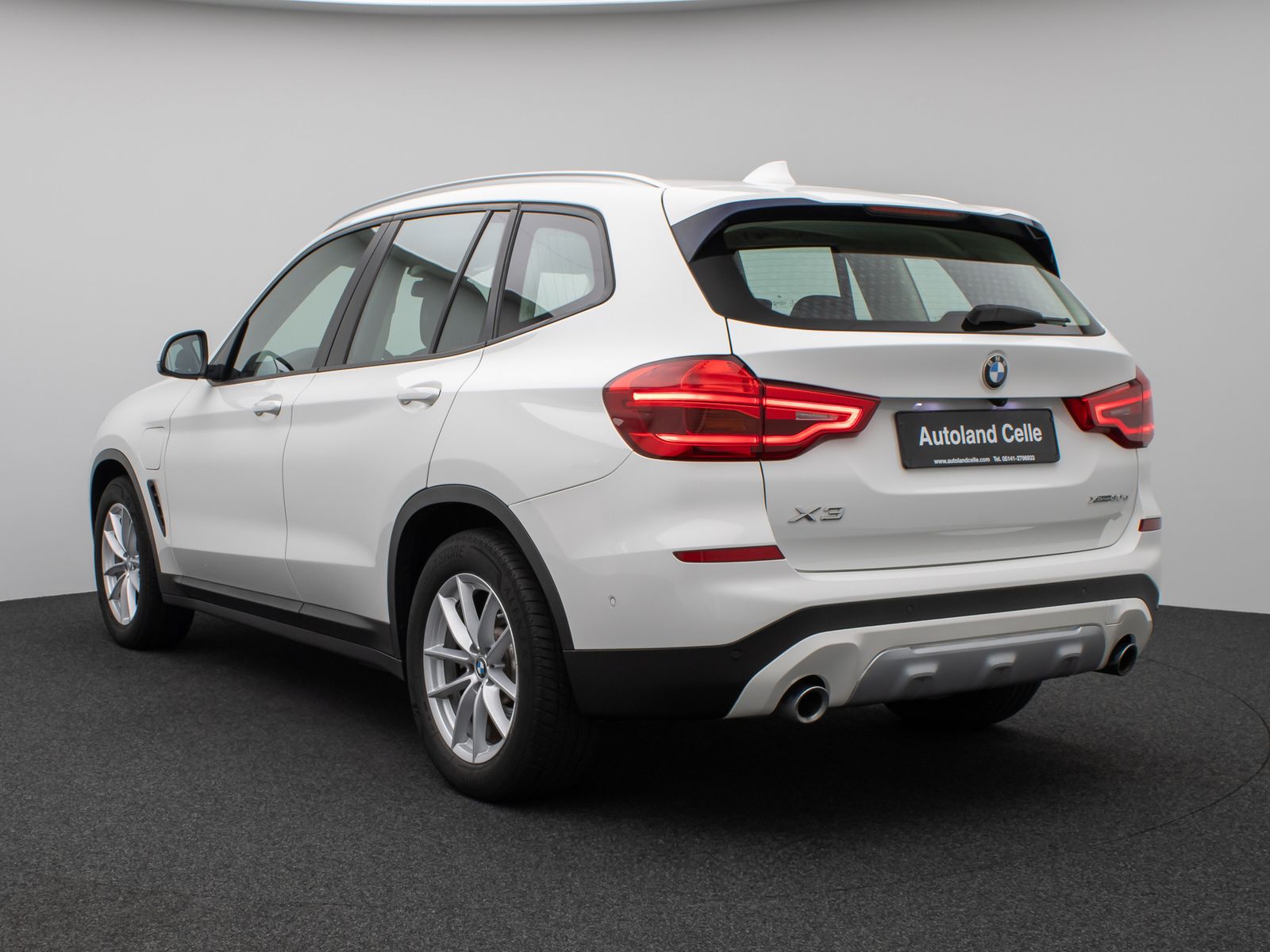 Fahrzeugabbildung BMW X3 xD30e Panorama Kamera DAB HiFi WLAN Stop&Go