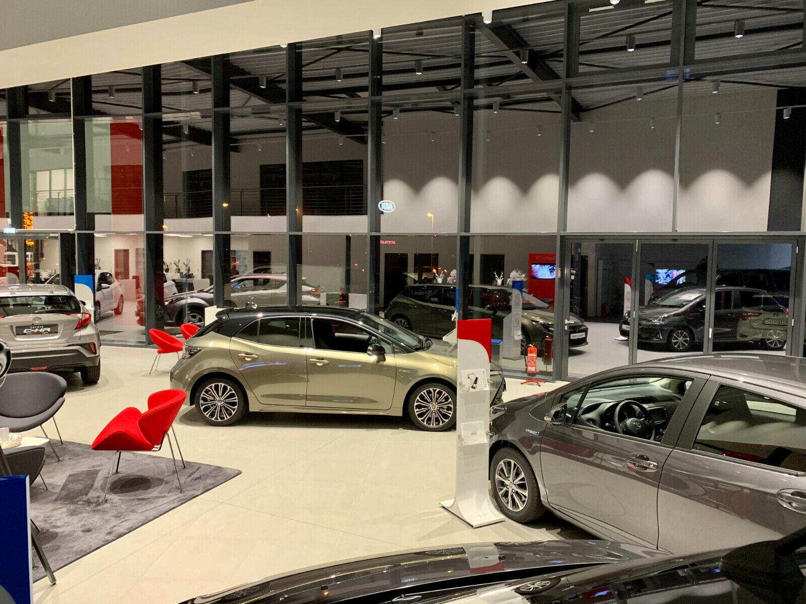 showroom-image-bottom
