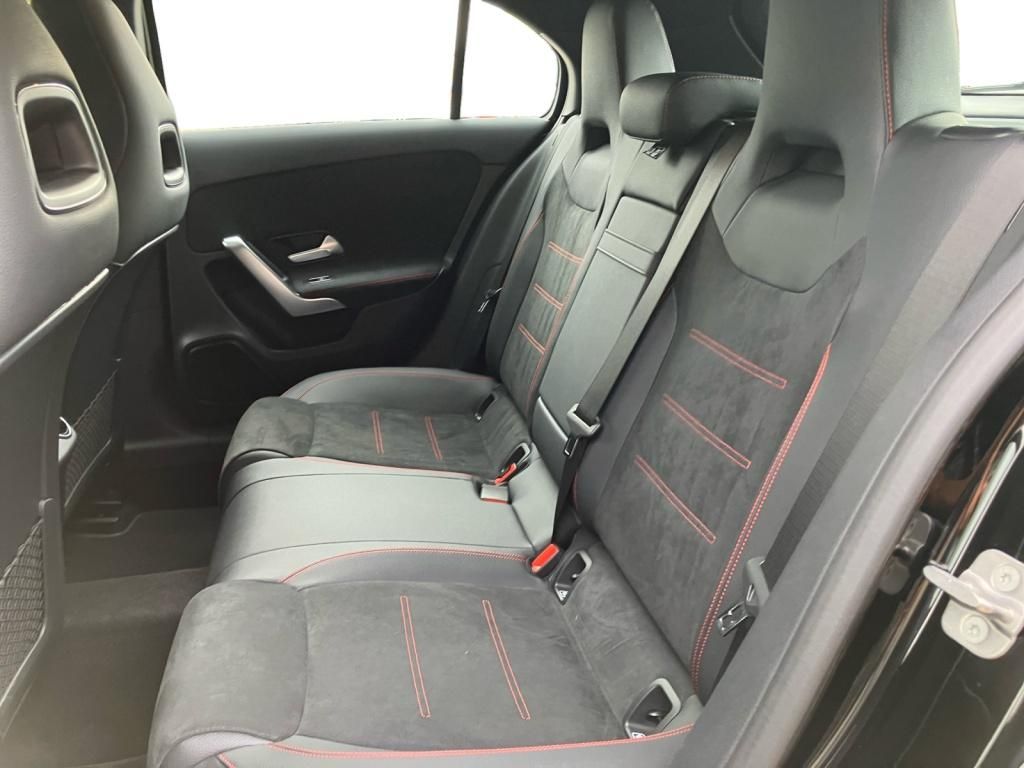 Fahrzeugabbildung Mercedes-Benz A 200 AMG*LED*AHK