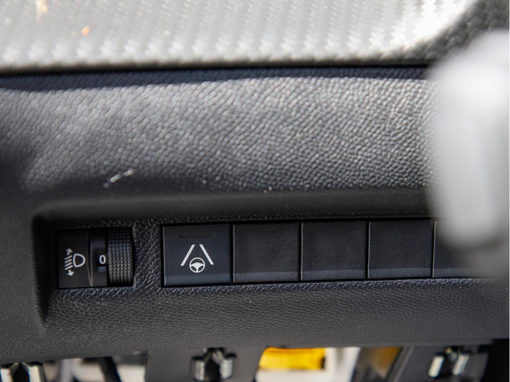 Peugeot 2008 1.2 Hybrid 145 Allure PDC SHZ KAMERA NAVI
