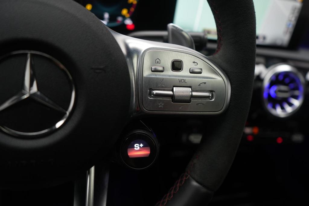 Mercedes-Benz CLA 45 AMG Shooting Brake