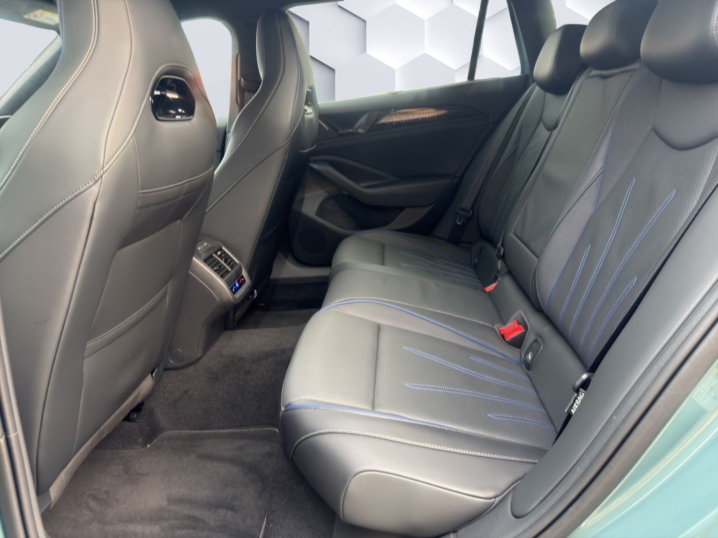 Passat Variant 2.0 4Motion R-Line TSI 195kW AHZV