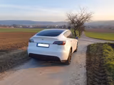 Tesla Model Y Long Range #AHK# Dual Motor AWD - Tesla Model Y AHK Gebrauchtwagen