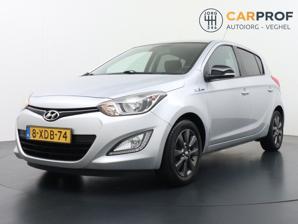 Hyundai i20 1.2i Go! Tempomate Händlerwartung - 2014