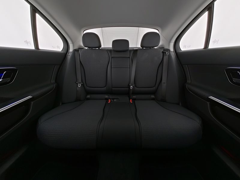 Fahrzeugabbildung Mercedes-Benz C 180 9G Avantgarde Memory+Distr+ 360°+Keyless+L