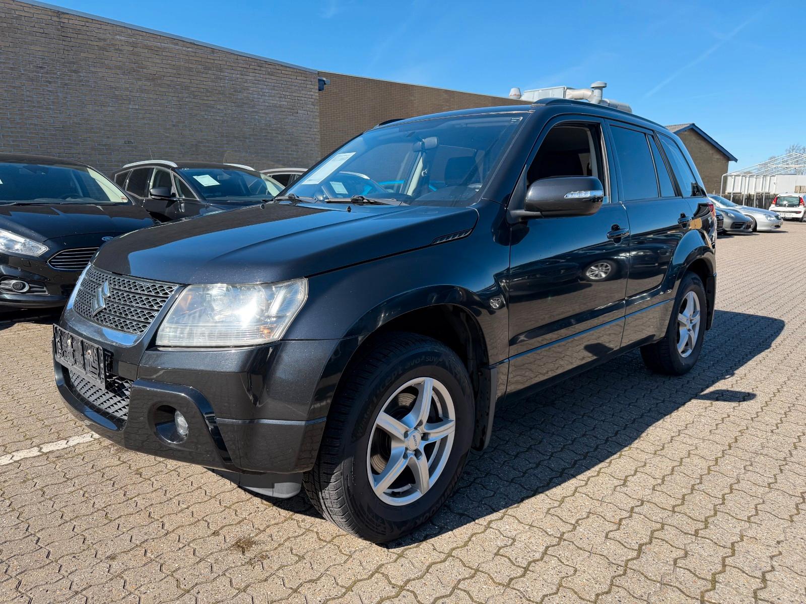 Suzuki Grand Vitara 2.4 VVT *Keyless*5-Pers*4x4*AC*