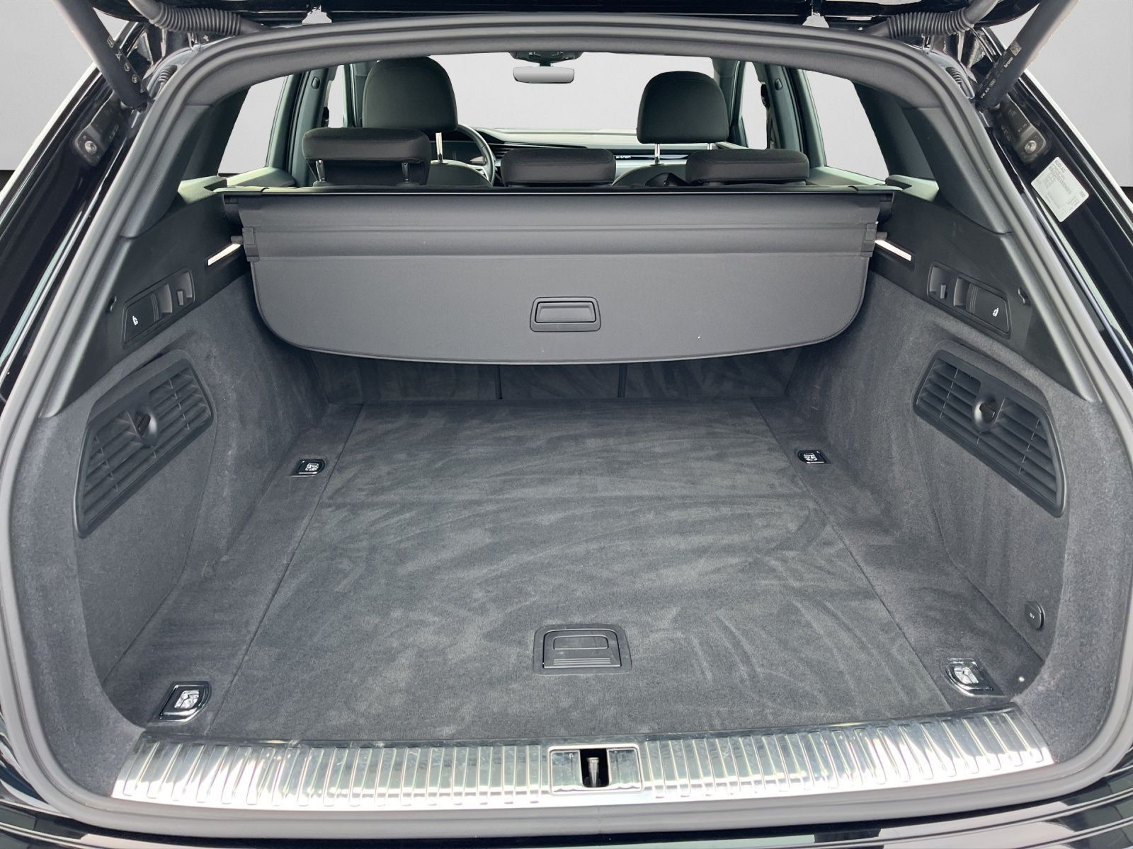 Audi Q8 e-tron - Bild 16