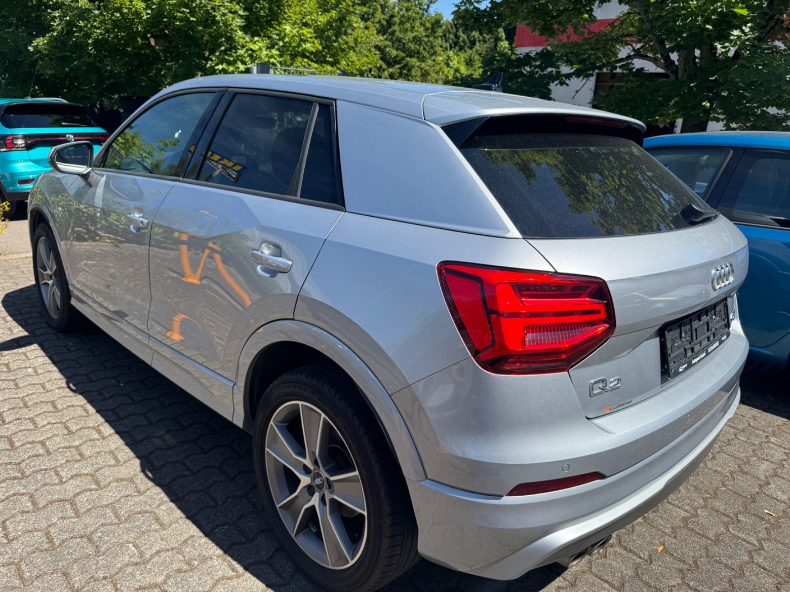 Fahrzeugabbildung Audi Q2 40 TFSI quattro S Line Leder+Navi+Panorama+LE
