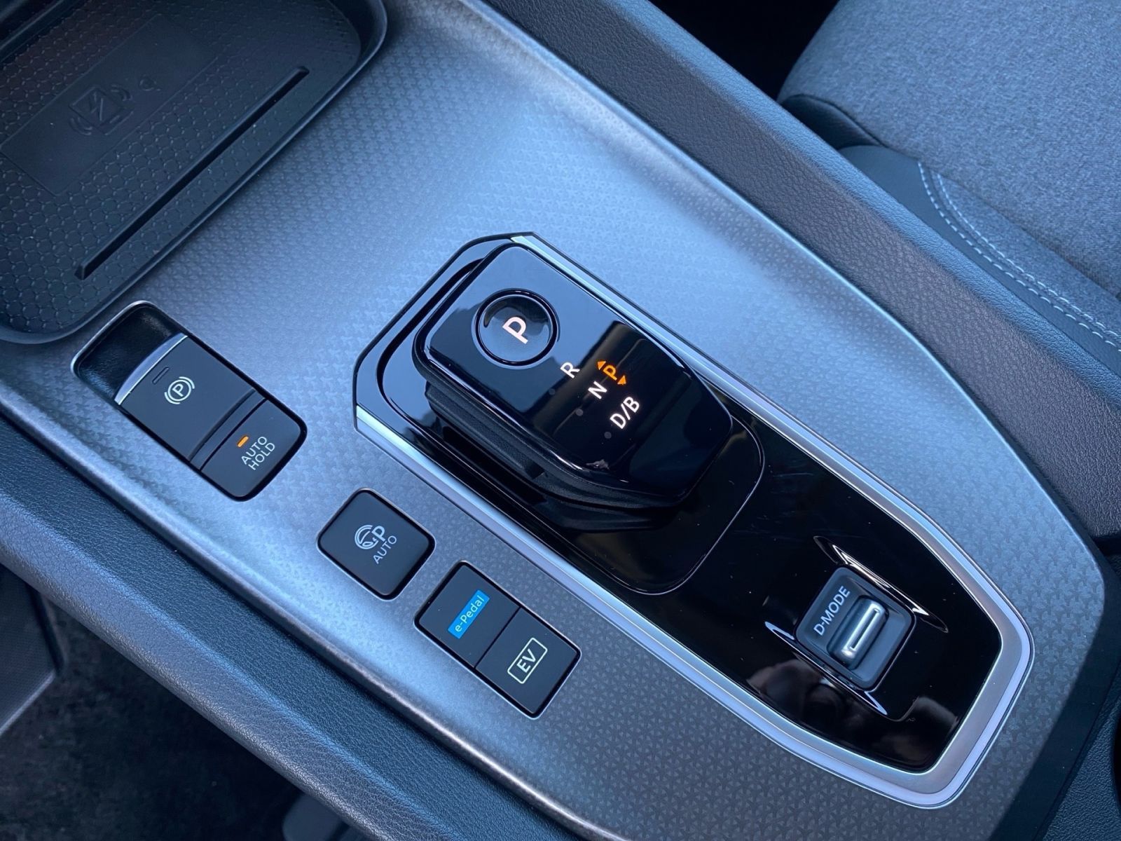 Fahrzeugabbildung Nissan Qashqai 1.5 e-Power N-Way *HUD*360'Kamera*iKey*L