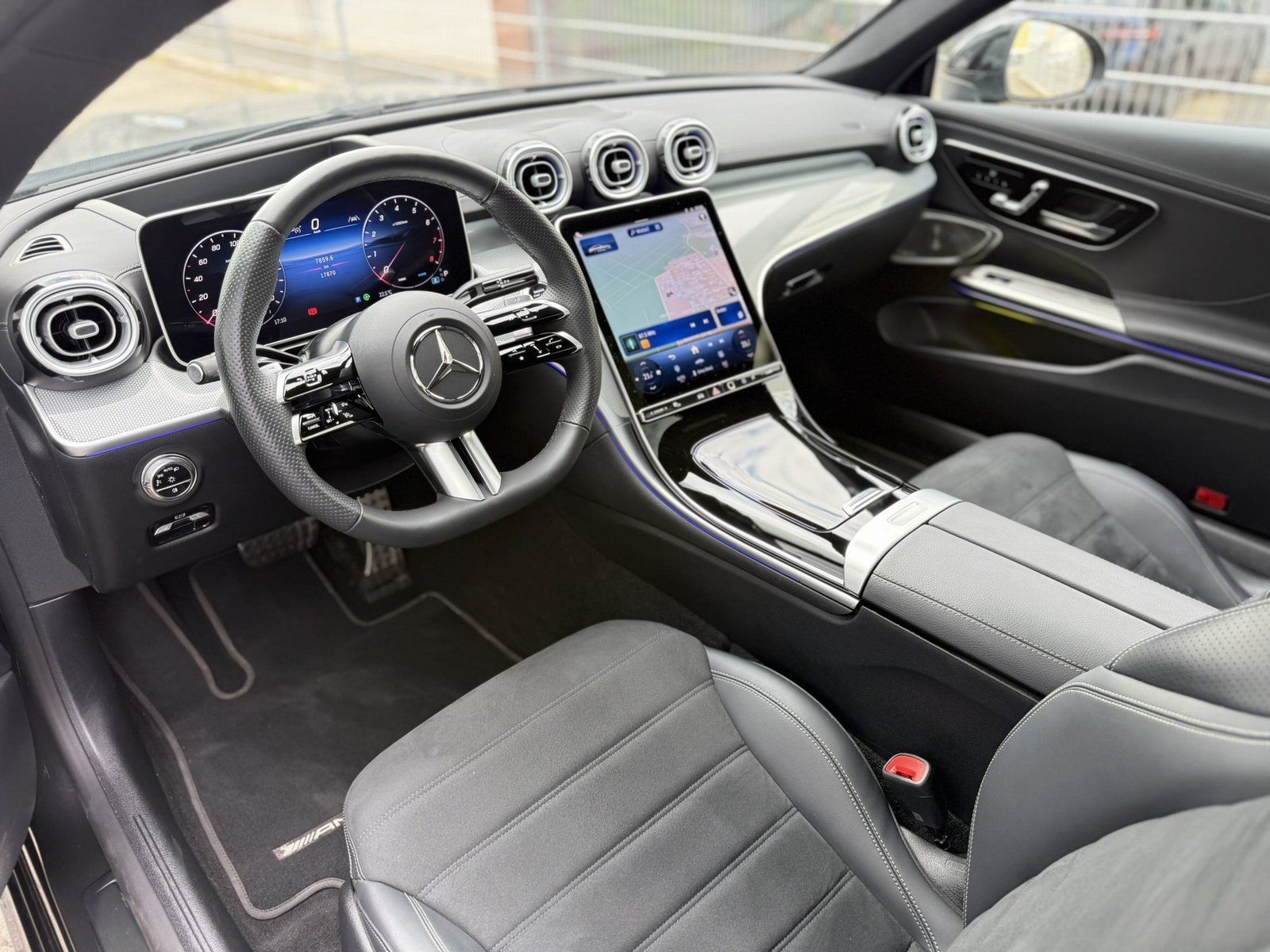 Fahrzeugabbildung Mercedes-Benz CLE 300 AMG*HEAD-UP*BURMESTER*PANO*20"ZOLL*MEMOR