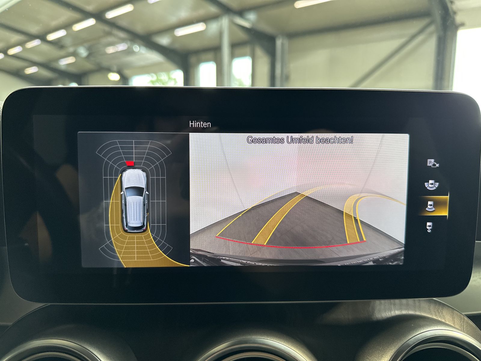 Fahrzeugabbildung Mercedes-Benz GLC 300de 4Matic AMG-Line NAV+LED+KAM+AHK+19ZOLL