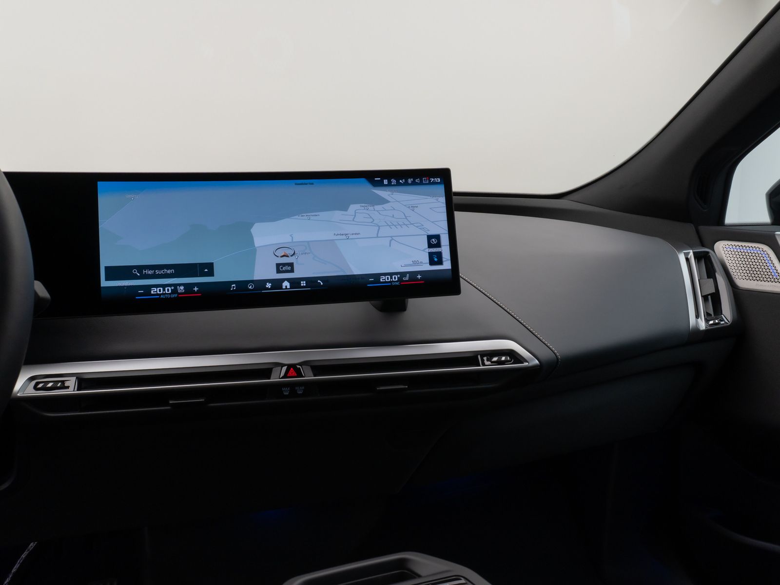 Fahrzeugabbildung BMW iX M60 Panorama 360°Laser B&W SoftCl Massage 22"