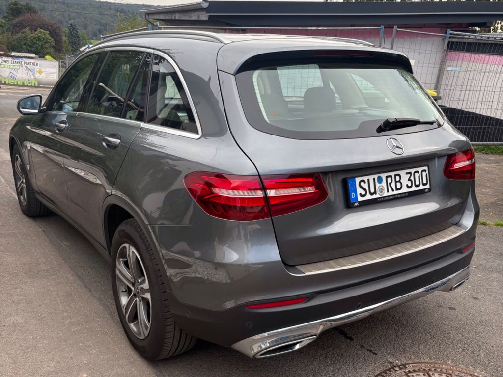 Image of Mercedes-Benz GLC 350