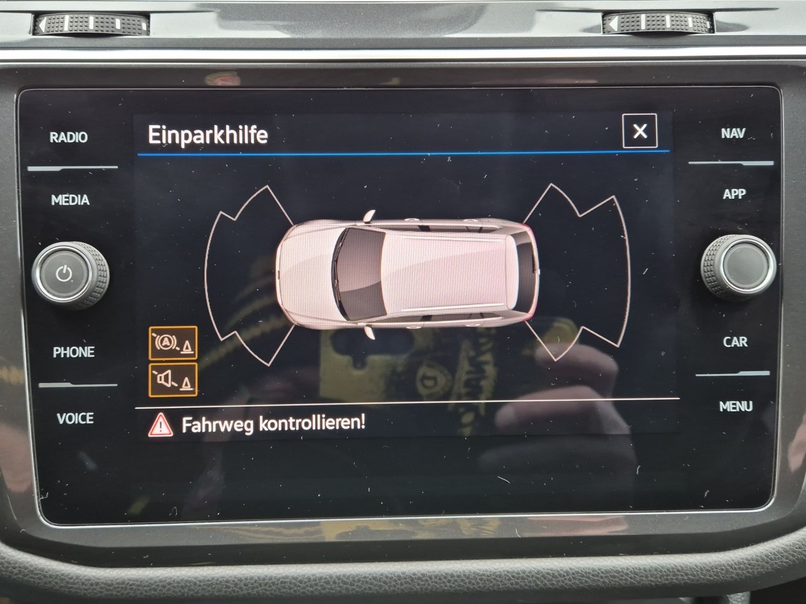 Fahrzeugabbildung Volkswagen Tiguan Allspace TDI LED AHK Navi AID ACC SHZ 18"