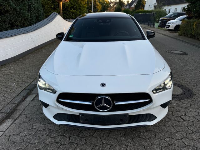 Mercedes-Benz CLA 220d WIDESCREEN PANORAM BURMESTER NIGHTPAKET