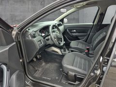 Fahrzeugabbildung Duster II Prestige Navi ACC DAB SHZ Rückfahrkam.