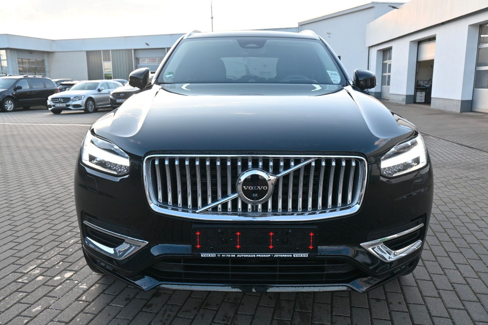 Fahrzeugabbildung Volvo XC90 B5 D AWD Ultimate Bright*PANO*LUFT*STHZ*B&W