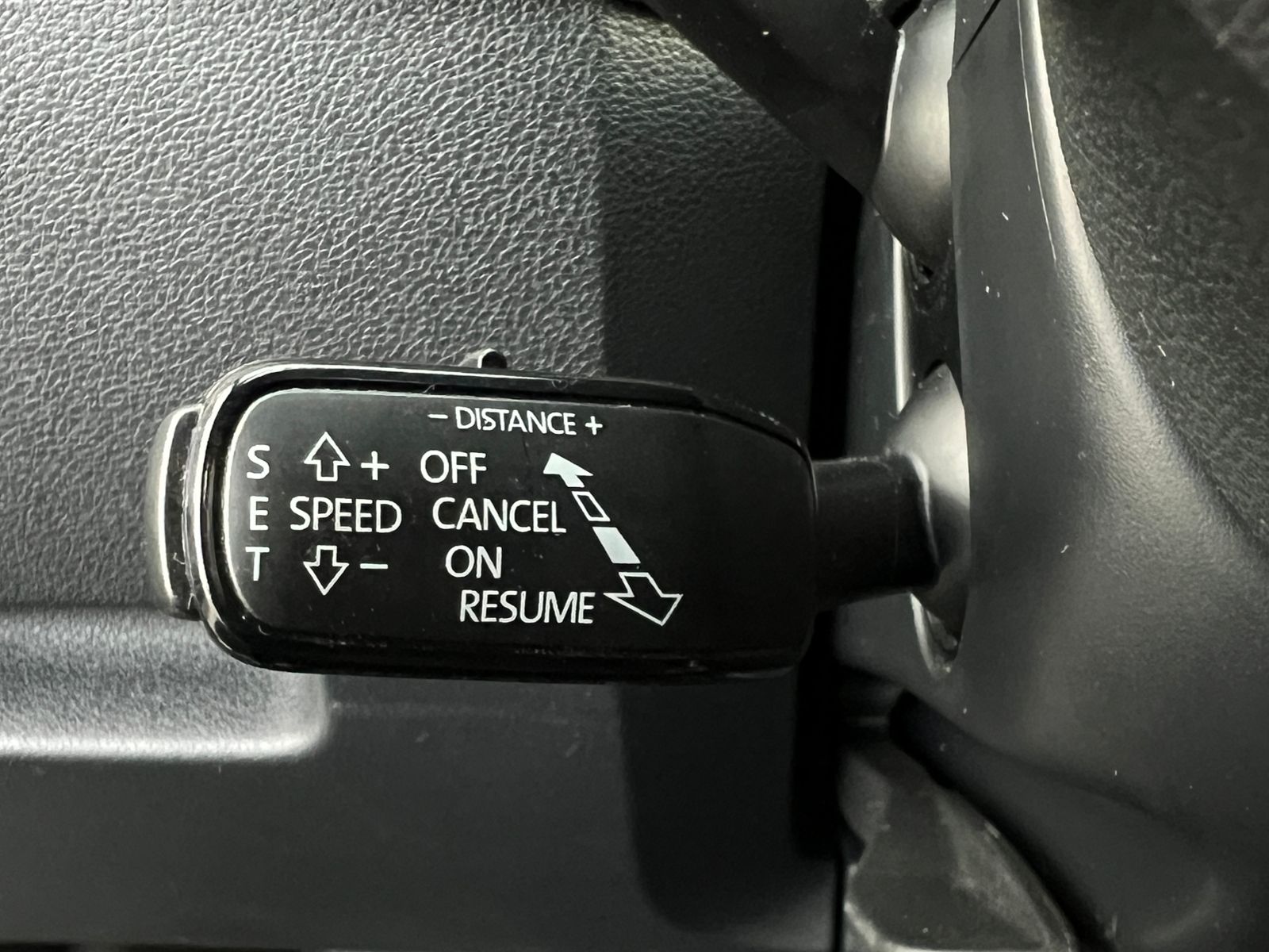 Fahrzeugabbildung SKODA Octavia Combi Style 1.5 TSI DSG ACT *Einparkhilf