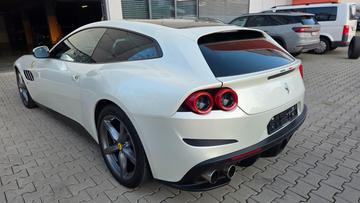 صورة 5 لـ 2016 Ferrari GTC4LUSSO
