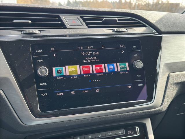 Touran 2.0 TDI Comfortline DSG SHZ NAVI AHK ACC