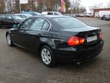 BMW 318i Lim. M-Sport *SHZ*NAVI*KLIMAAUT*ATM - BMW 318 aus 2011: 318i