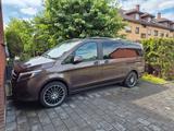 Mercedes-Benz V 250 d 4MATIC lang - AHK 2500KG,  8-sitzer