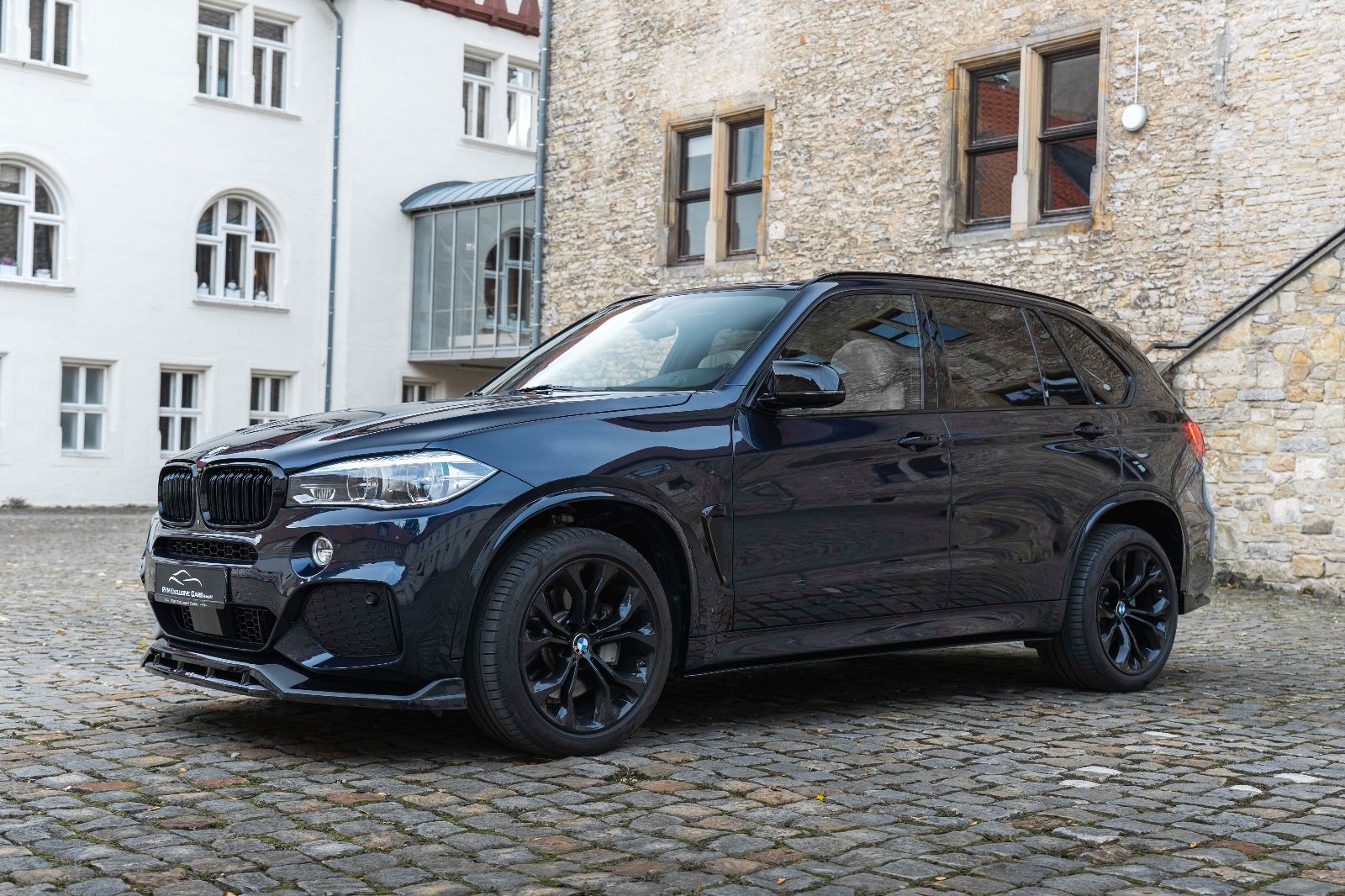 Fahrzeugabbildung BMW X5 xDrive50i Sportpaket ACC LED 360° HUD H&K