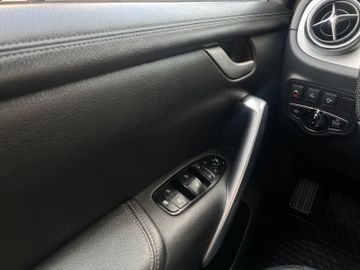 Mercedes X 250 - 9