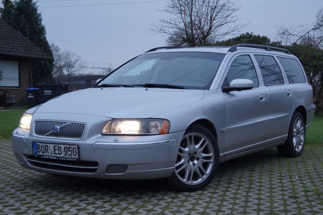 Volvo V70 D5 Summum Vollaustattung-AHK-1.Hand-