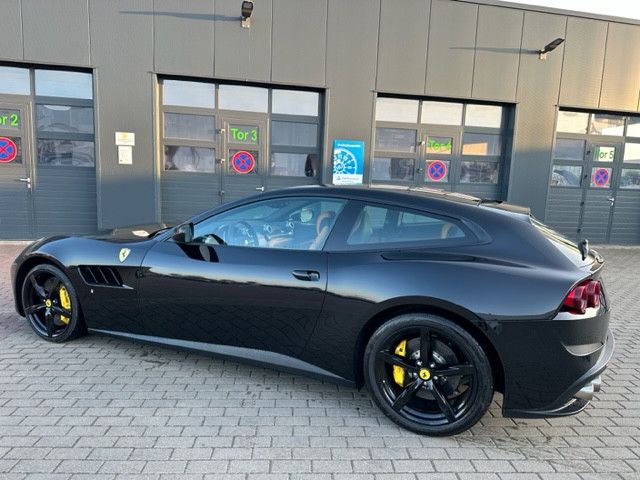 Fahrzeugabbildung Ferrari GTC4Lusso*Pass-Display*LIFT*PPF