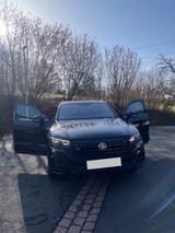 Volkswagen Touareg R 3.0 V6 eHybrid gepflegt TOPAusstattung - Volkswagen Touareg R mit Hybrid-Antrieb (Benzin/Elektro)