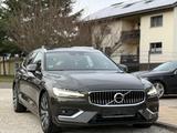 Volvo V60 PDC B4 D Geartronic Inscription  - Volvo V60: Von Privat