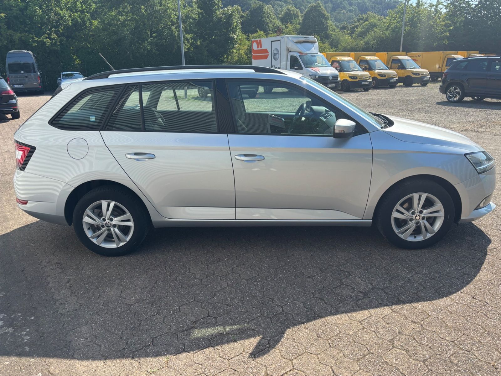 Fahrzeugabbildung SKODA Fabia Combi 1.0 TSI Ambition