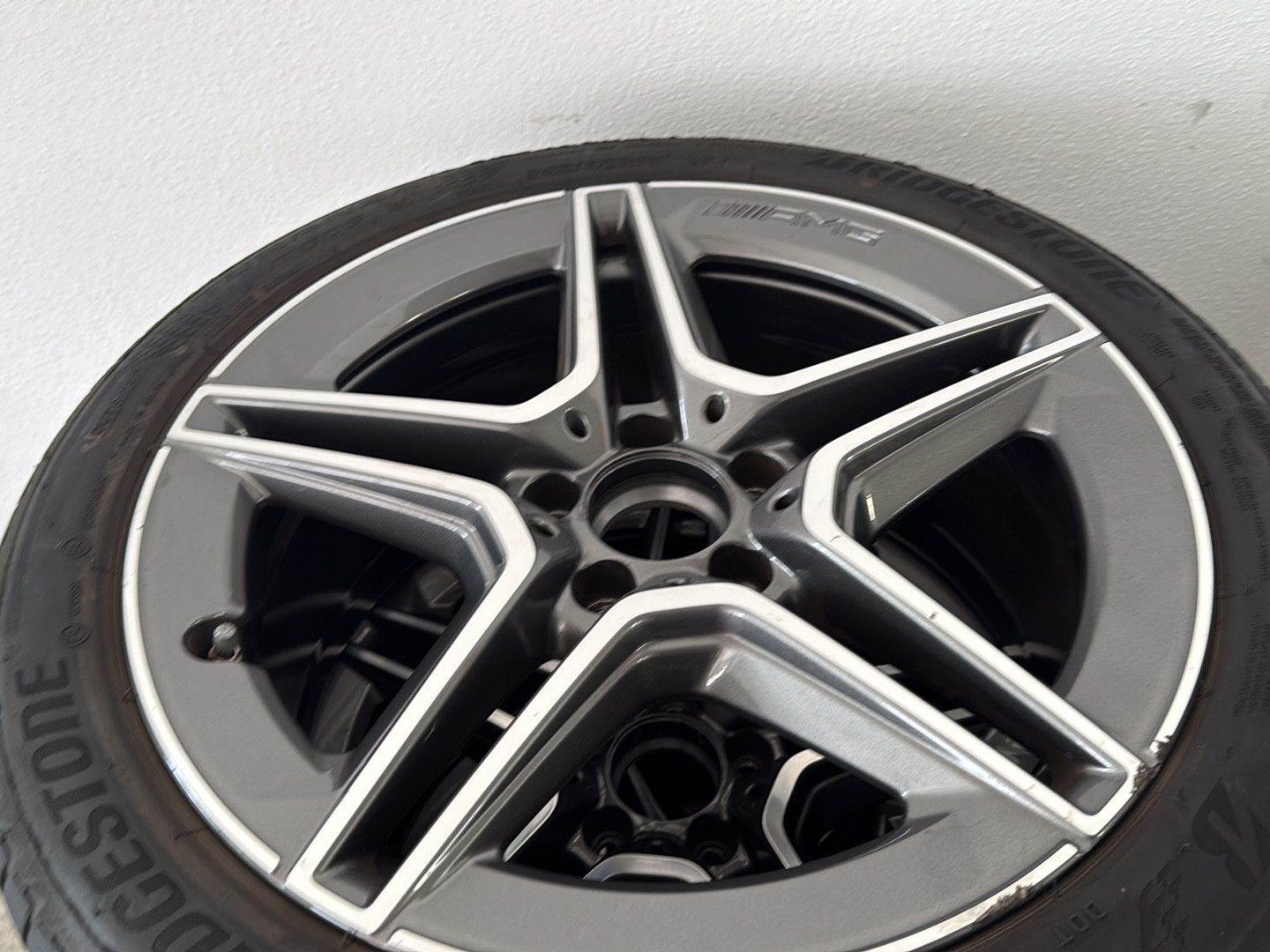 Fahrzeugabbildung Mercedes-Benz C 300 e T-Modell / unfallfrei/ AMG Line