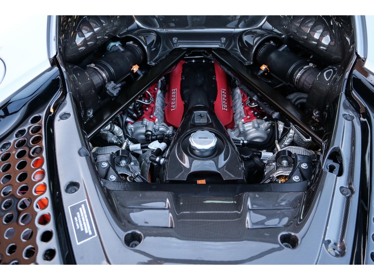 Ferrari SF90 Stradale *Carbon-Felge*Racingsitze*Assetto-