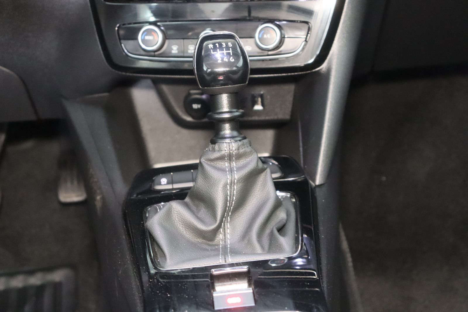Fahrzeugabbildung Opel Mokka 1.2i Elegance 1.Hand * HU/AU neu