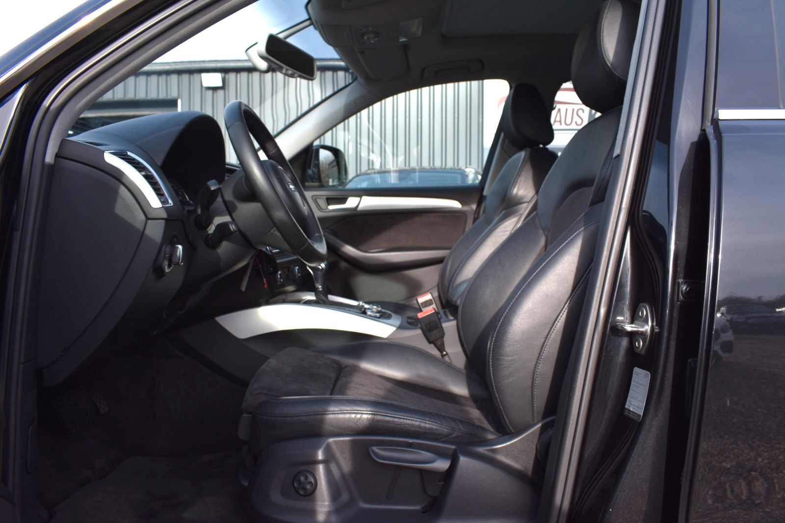 Fahrzeugabbildung Audi Q5 2.0 TDI 130 kW quattro S Line AHK  20*