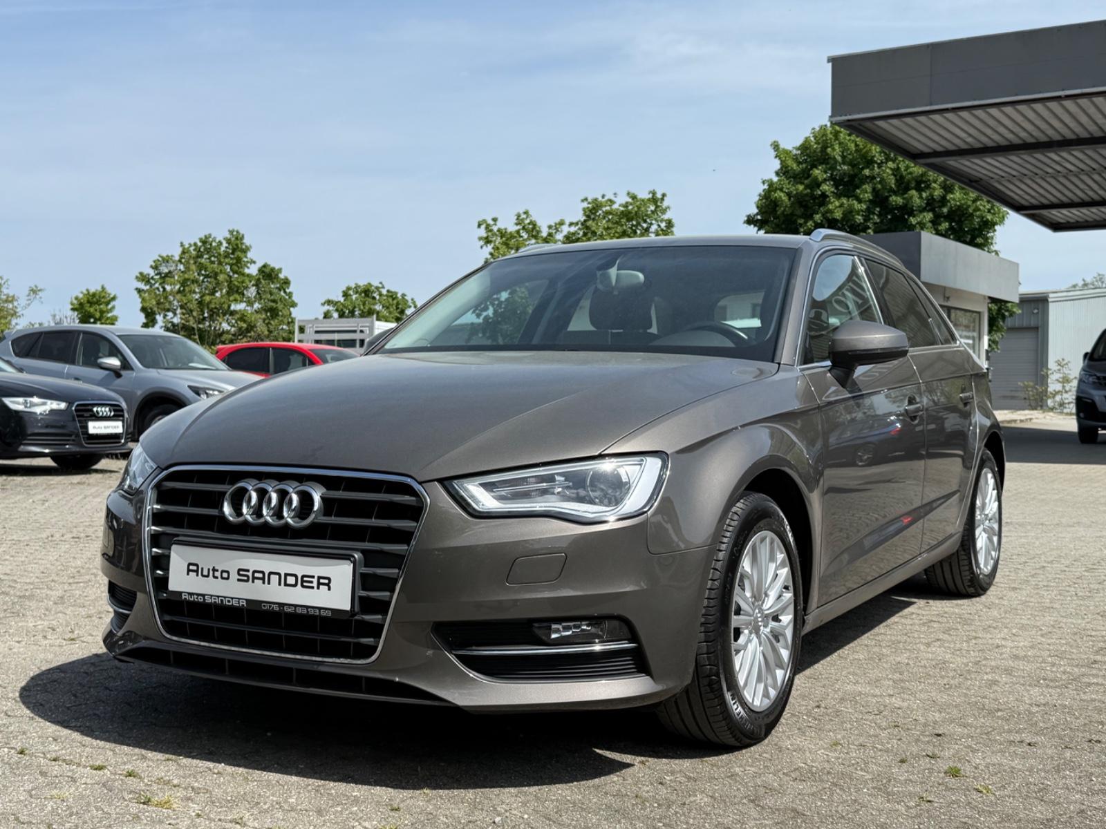 Audi A3 Sportback Navi AHK Zahnriemen neu