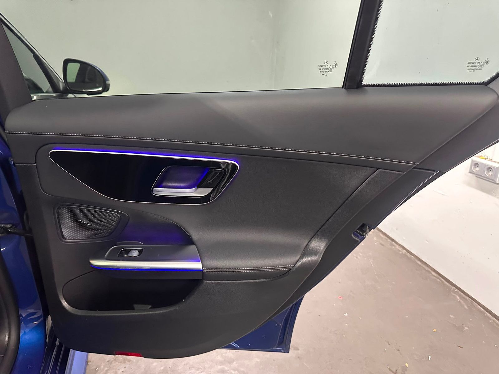 Fahrzeugabbildung Mercedes-Benz C 300 de T *AMG-LINE*MASSAGE*AHK*360*KEYGO*PANO